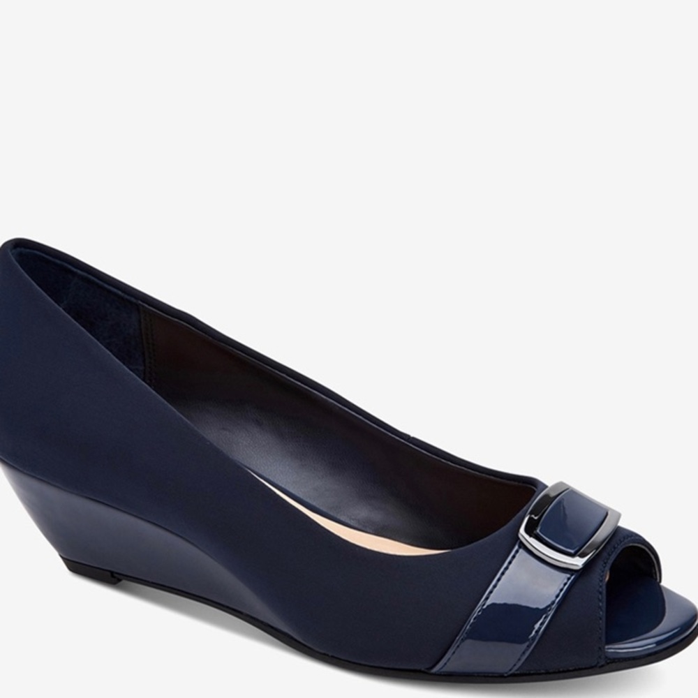 *New* Alfani Women’s Navy Wedge